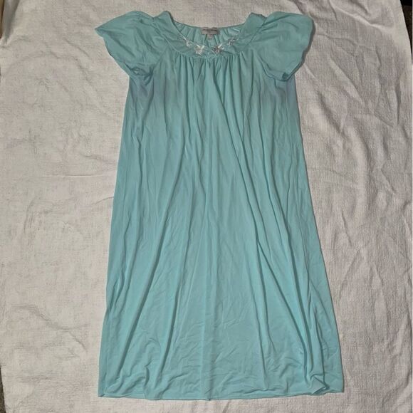 Vintage Miss Elaine Classics Nightgown - Picture 2 of 9